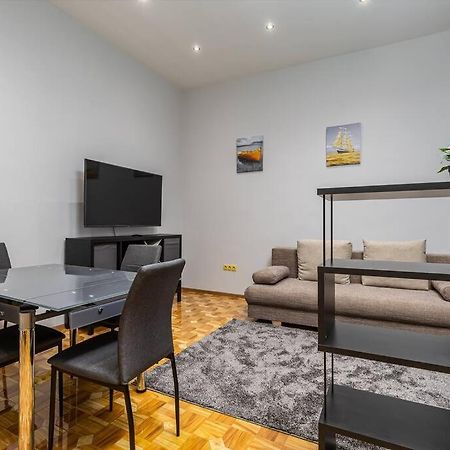 Bold Base Apartment Budapest Exterior photo